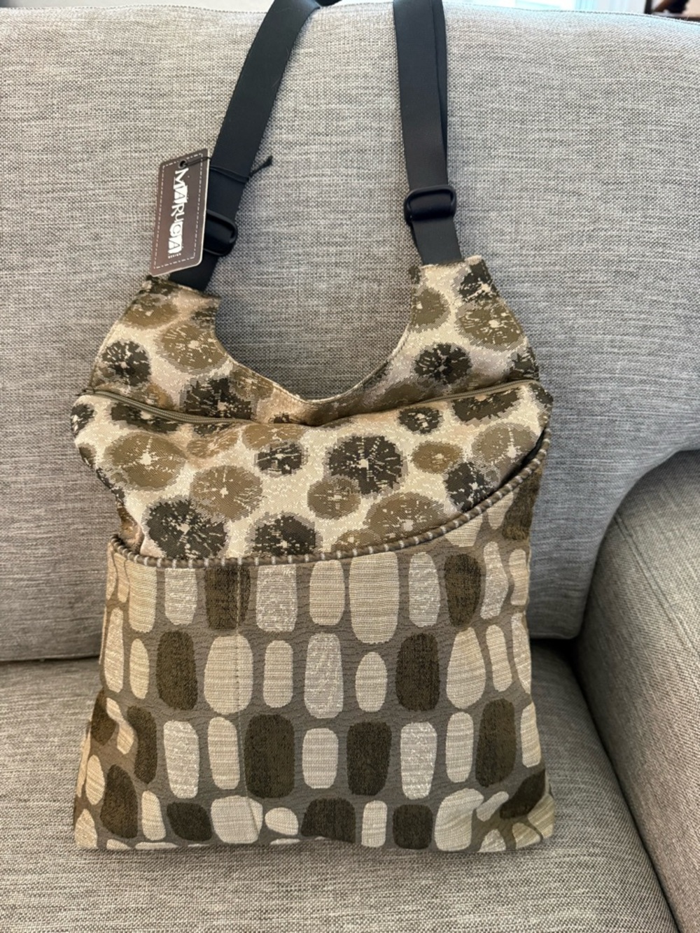 Patterned Olive & Beige Shoulder Bag by Maruca